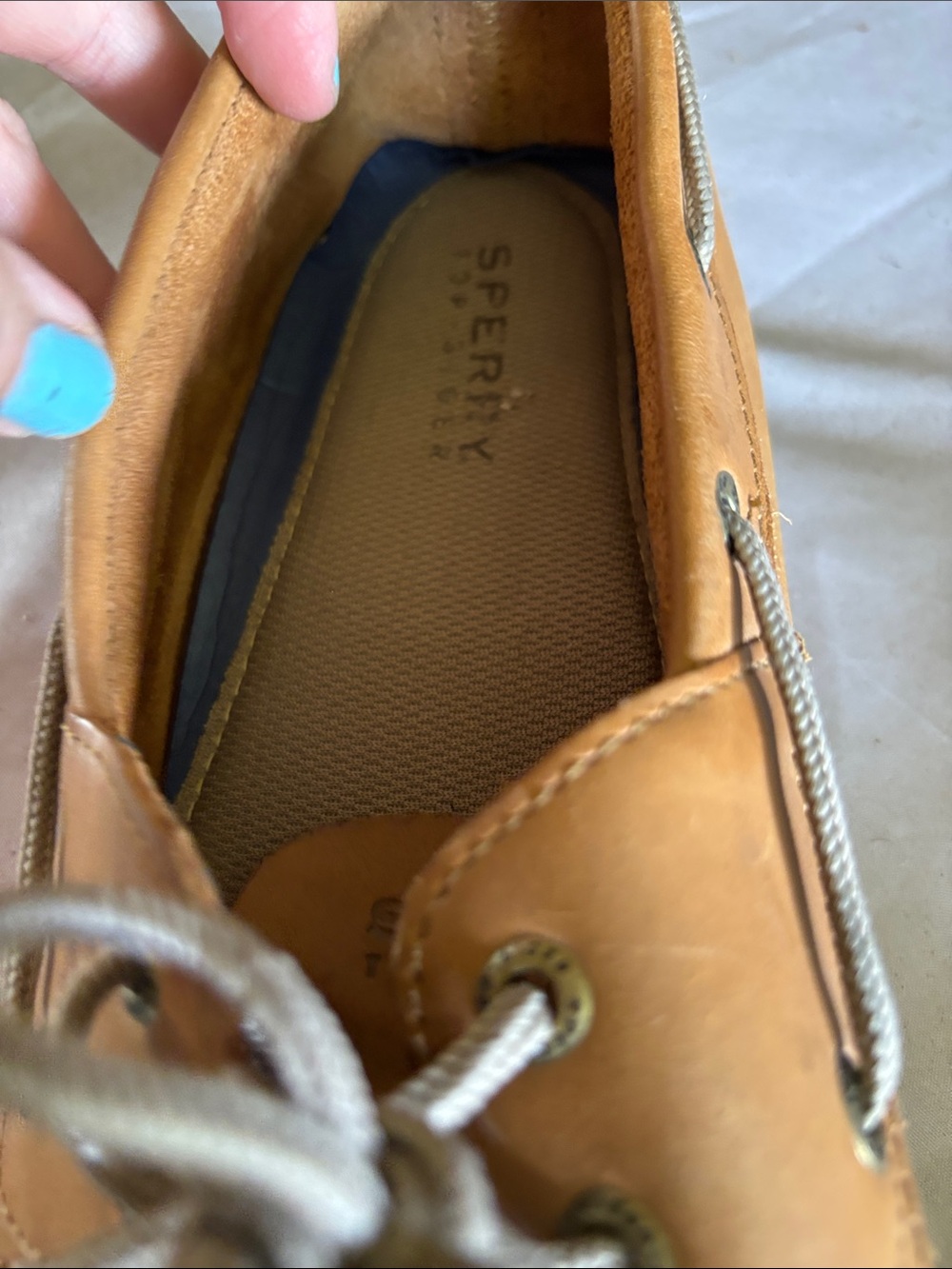 Sperry Men’s Cognac Leather Boat Shoes - Picture 9 of 13